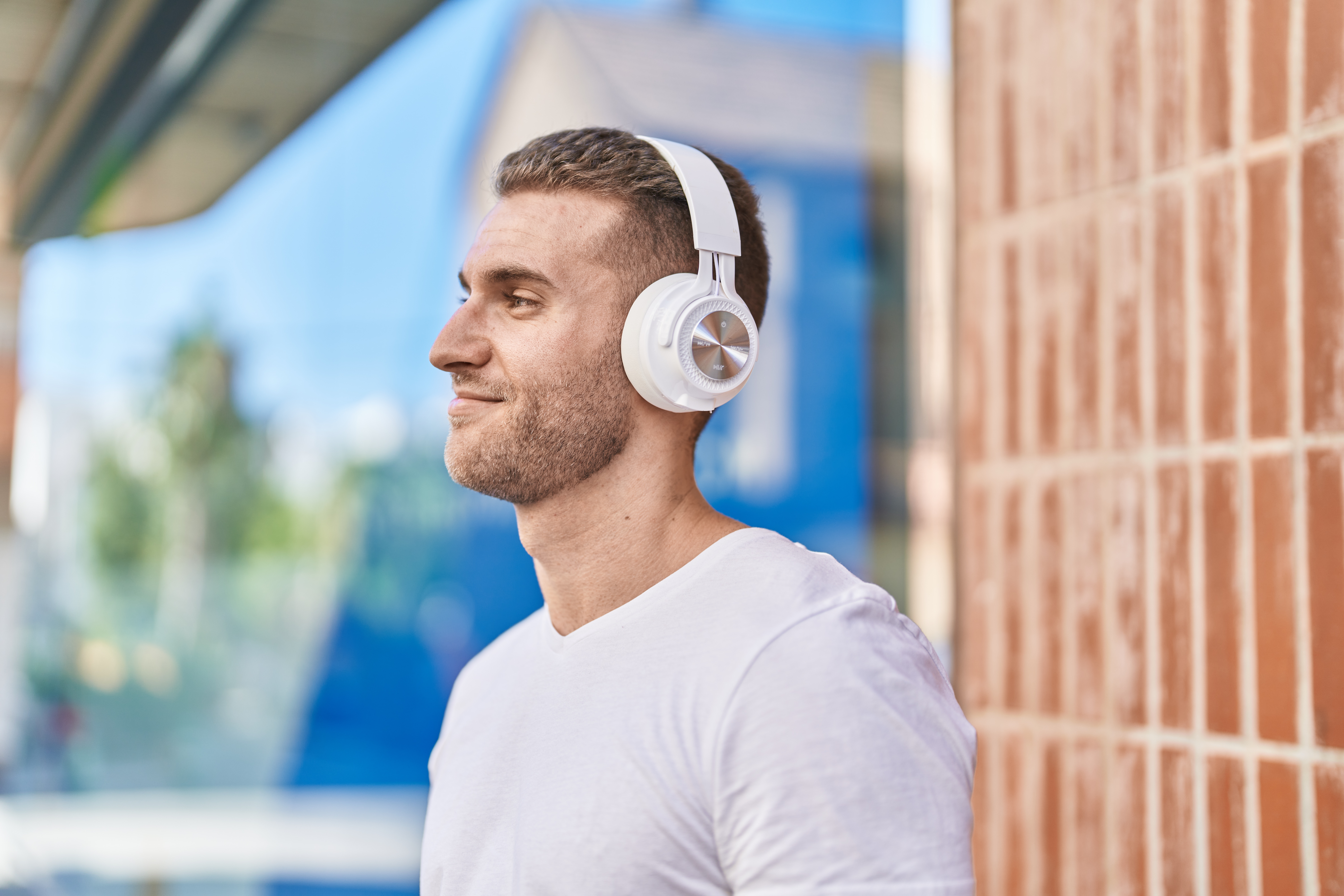 Image d'une personne avec un casque